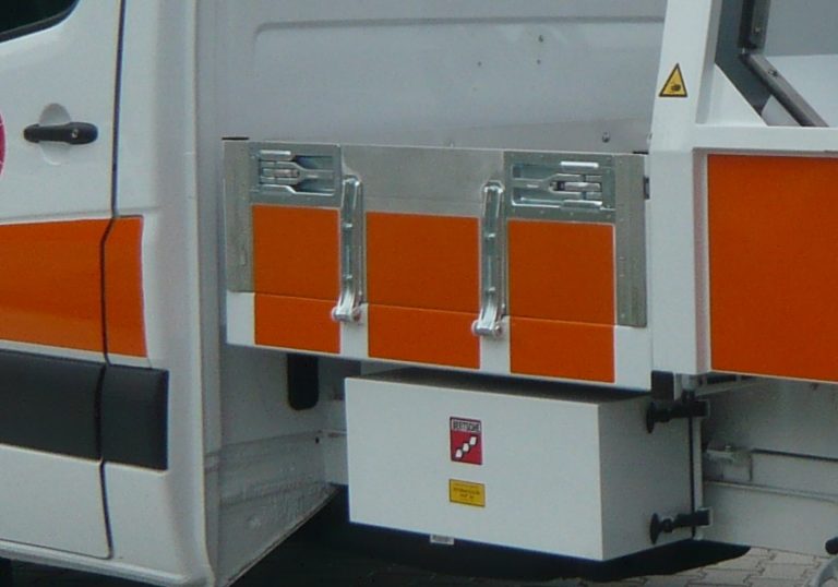 BERTSCHE Leichtmüllverdichter mit Zwischenplattform